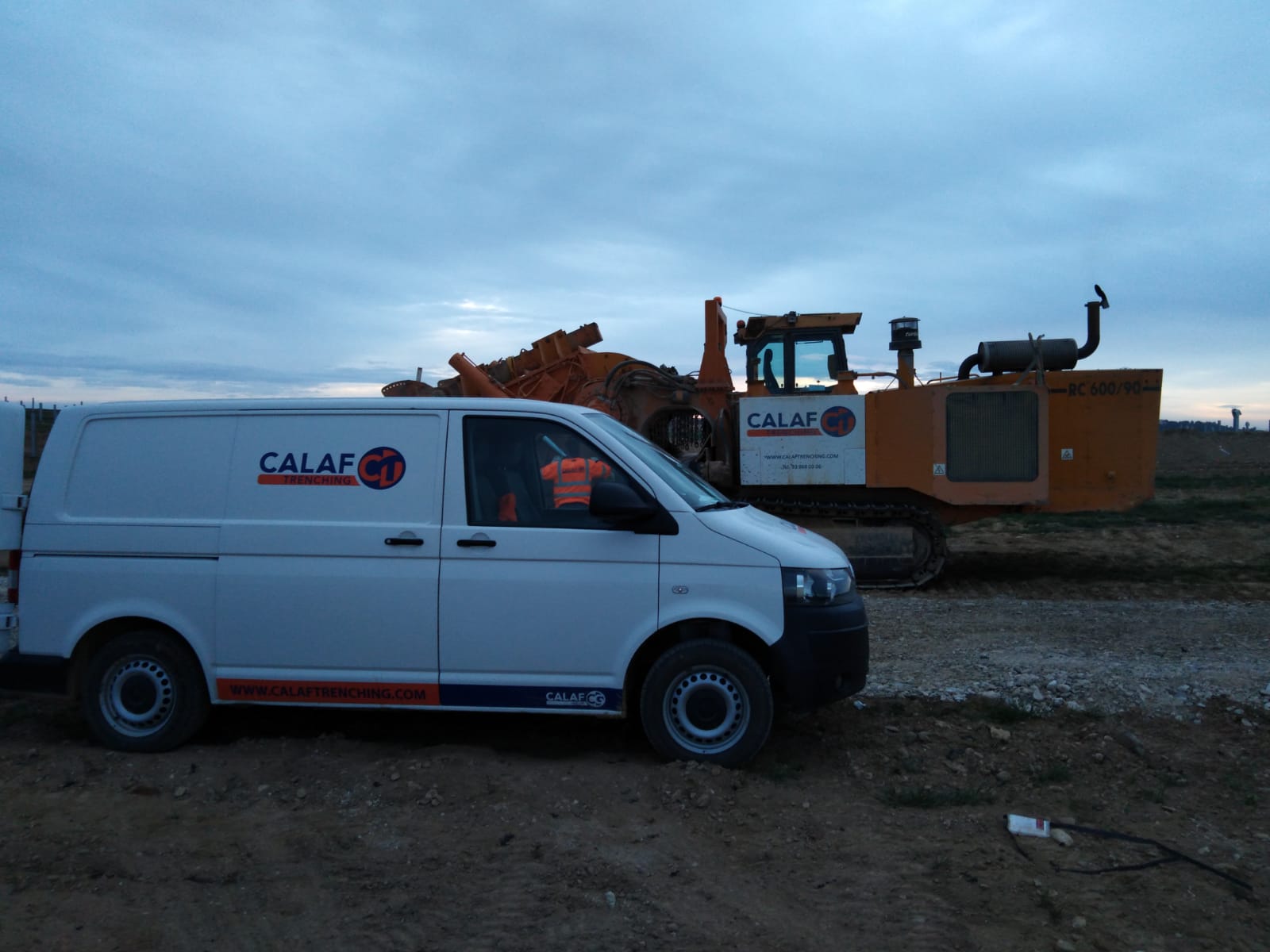 Calaf Trenching parque eolico parque fotovoltaicos zanjadora